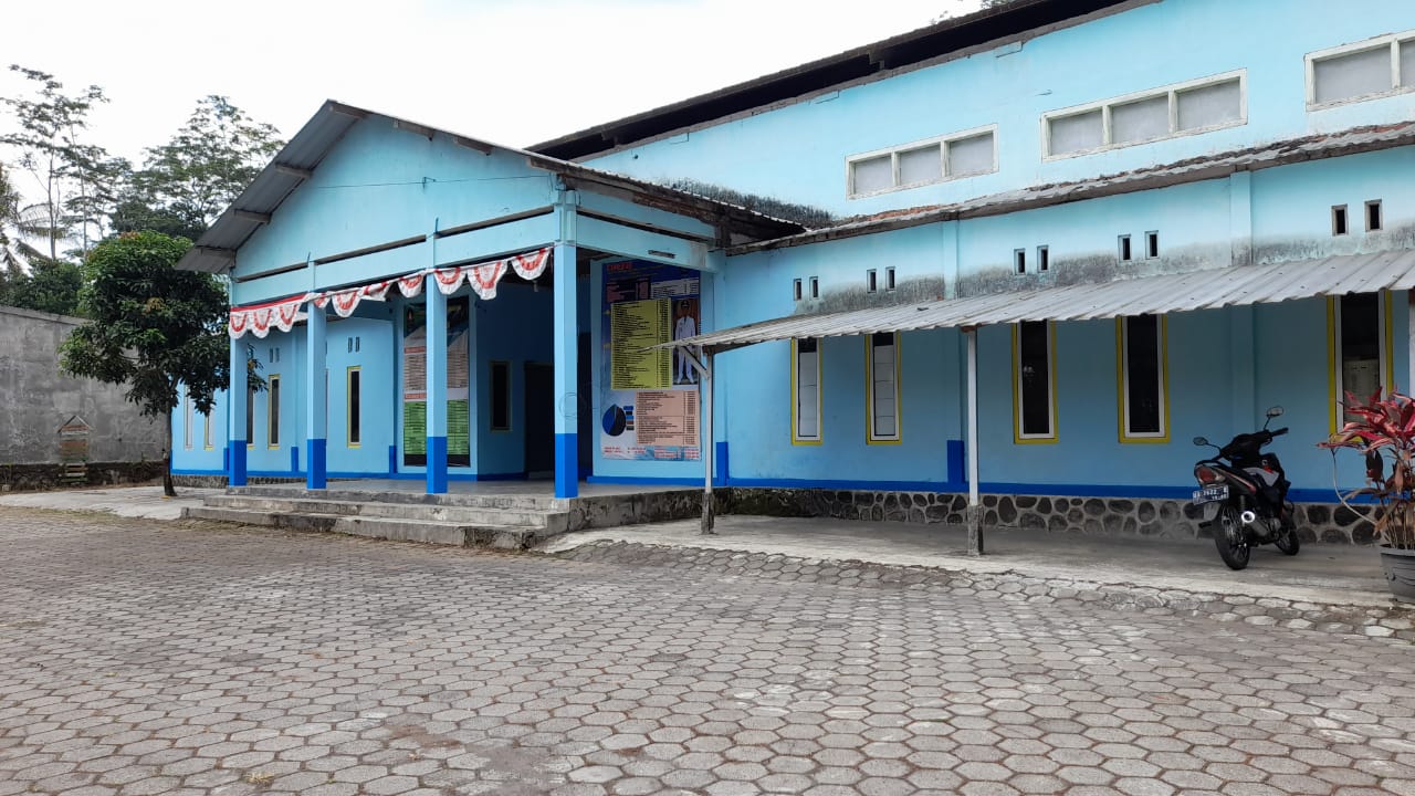 Gedung Balai Desa Gandulan